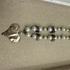 Elegant Pearl and Silver Necklace